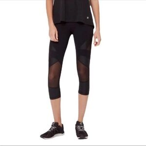 Sweaty Betty Black Wetlook Mesh Crop Workout Leggings $125 MSRP Size M NWT